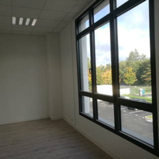 Bureau privé 15 m² 2 postes Location bureau Boulevard des Artisans Bailly-Romainvilliers 77700 - photo 1